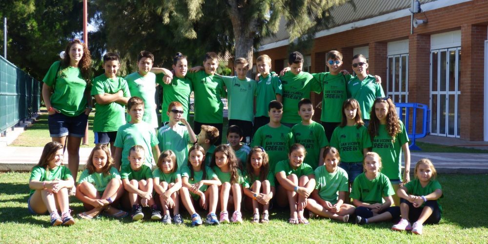 GRAN PRESENTACION DE TODOS LOS EQUIPOS DEL CLUB NATACION SAN VICENTE.