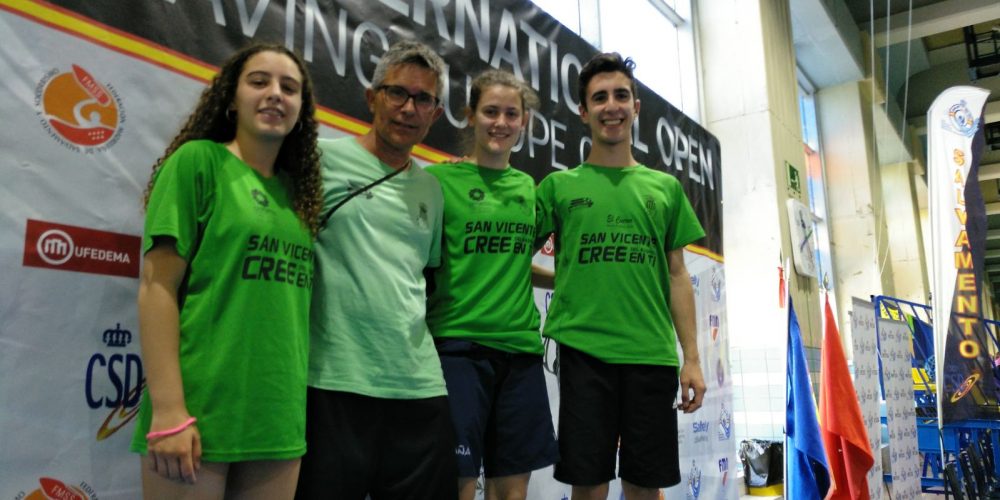 El equipo de Salvamento del Club Natación San Vicente en la élite europea