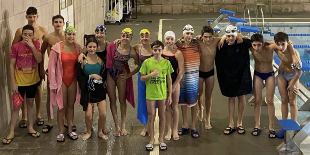 El Joven Nadador Nacho Oliver Pinilla (C.N. San Vicente) Representa a la Comunidad Valenciana en el GESEVA de Cheste(Valencia)